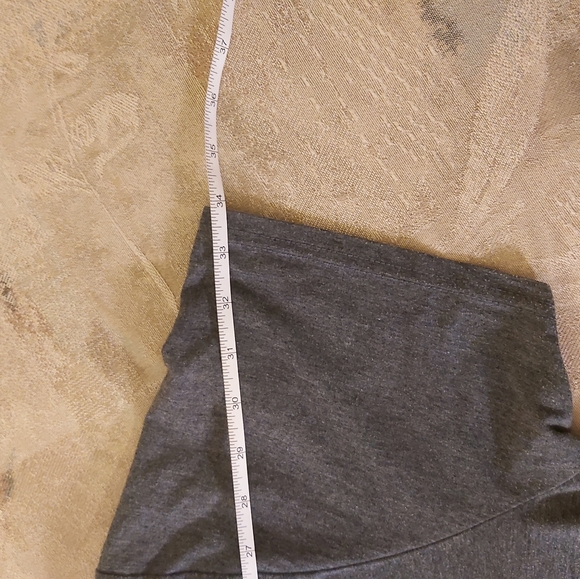 XL Men's Gildan T-Shirt with B.B.Q. Design Logo - Picture 3 of 6